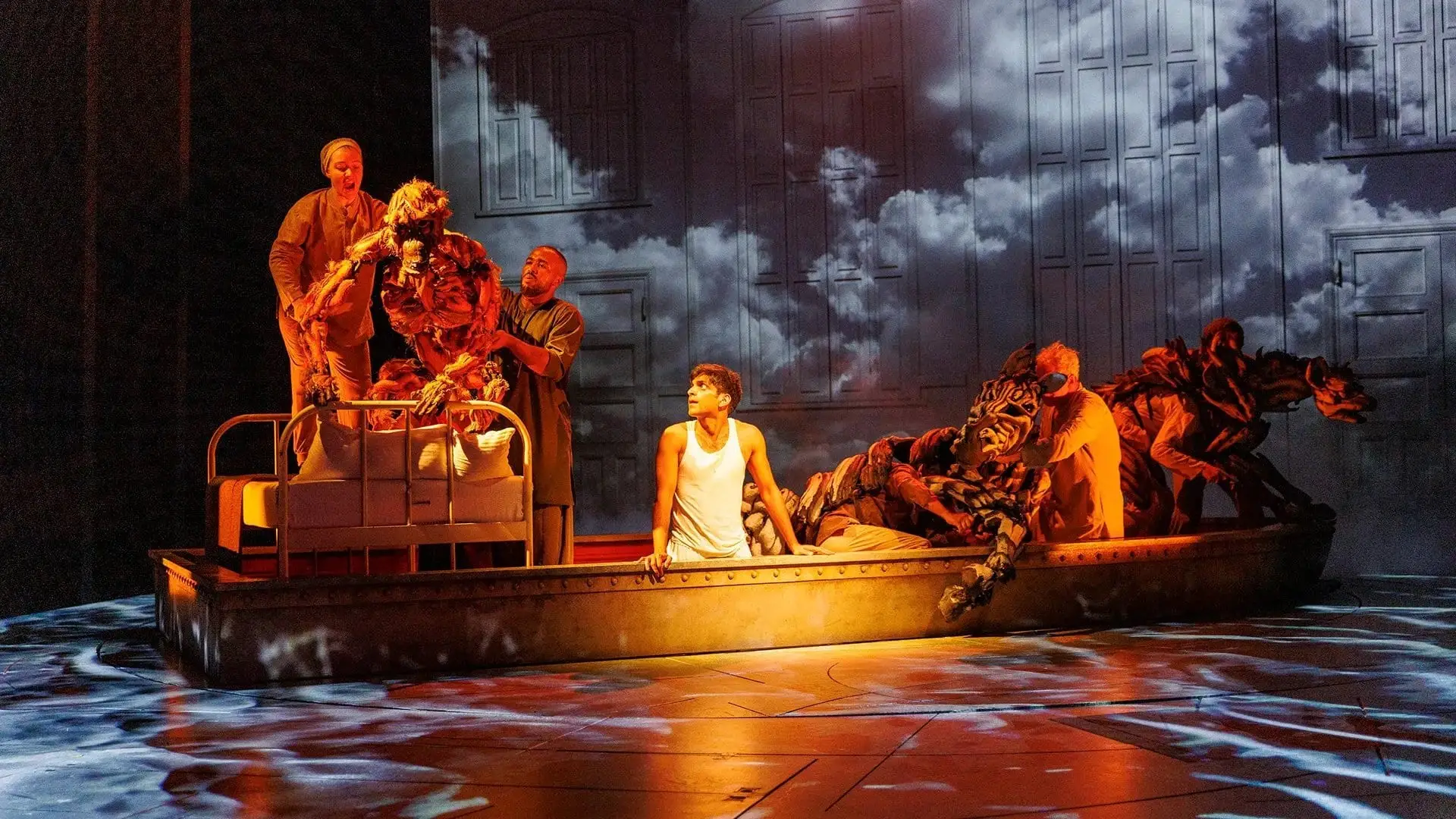 The lifeboat scene from Life of Pi